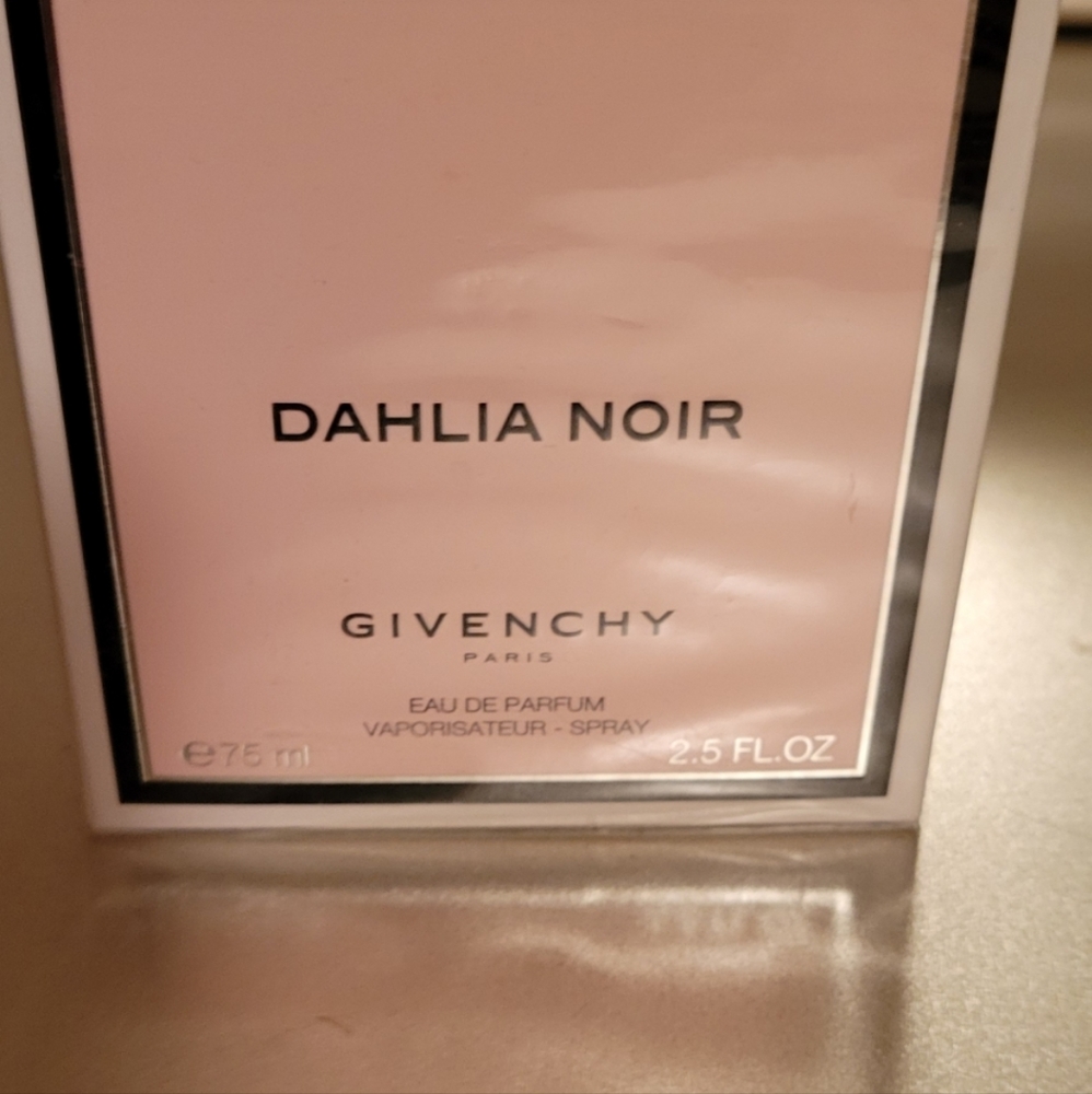 Dahli Noir 75ml discontinued